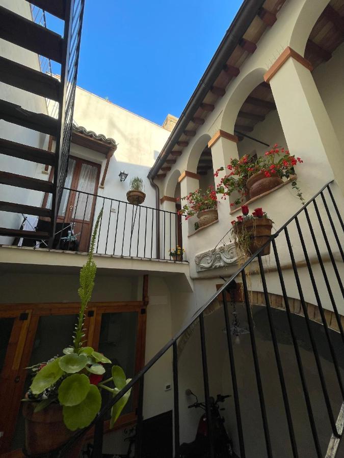 Blue Zi Albina Apartments 바스토 외부 사진